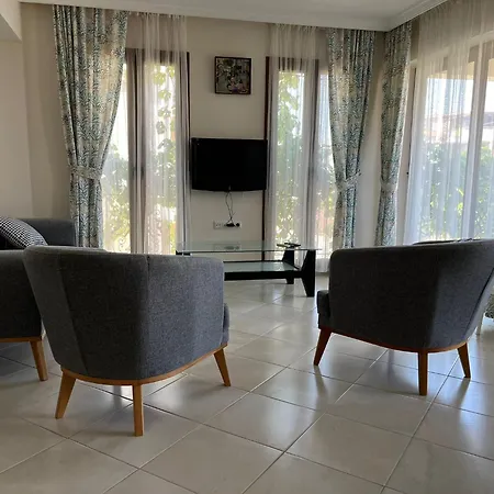 Grand Teoshan Ve Appartement Seferihisar