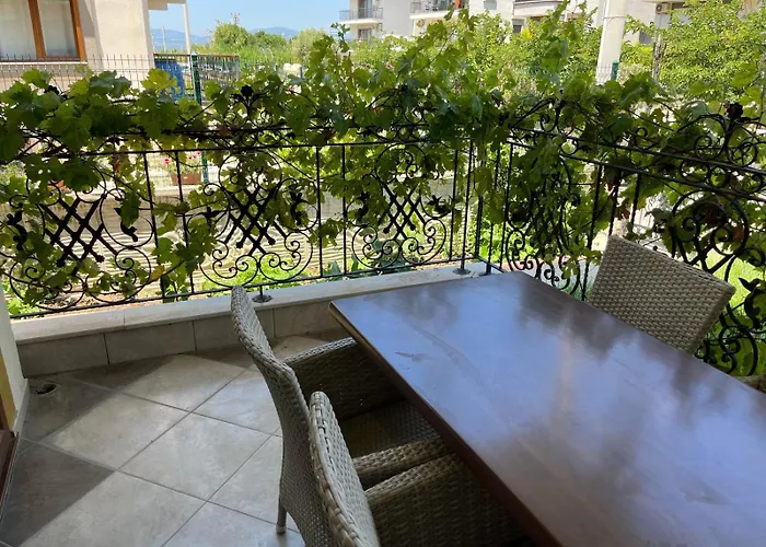 Grand Teoshan Ve Apartament