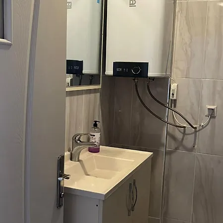 Apartment Grand Teoshan Ve *